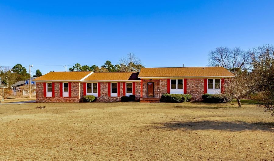 1924 Niagara Dr, Camden, SC 29020 - 4 Beds, 3 Bath