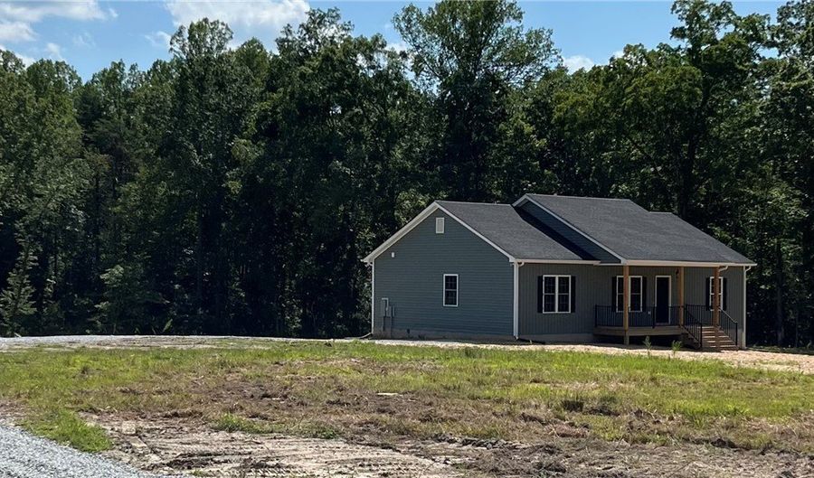 13220 BENT CREEK Rd, Amelia, VA 23002 - 3 Beds, 2 Bath