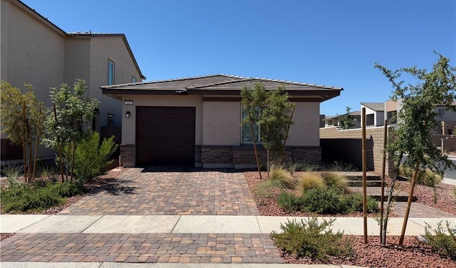 135 Chloe Chase Ave, Henderson, NV 89011 - 3 Beds, 2 Bath