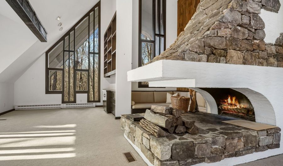 484 Cognewaugh Rd, Cos Cob, CT 06807 - 3 Beds, 3 Bath