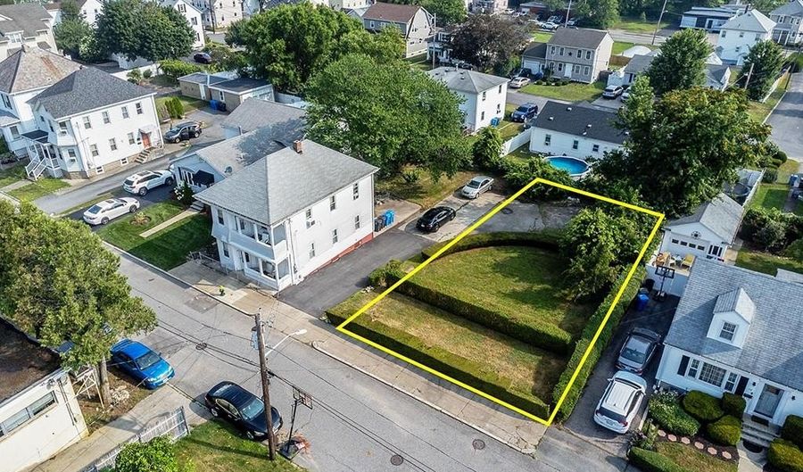 66 Clemence St, Cranston, RI 02920 - 4 Beds, 2 Bath