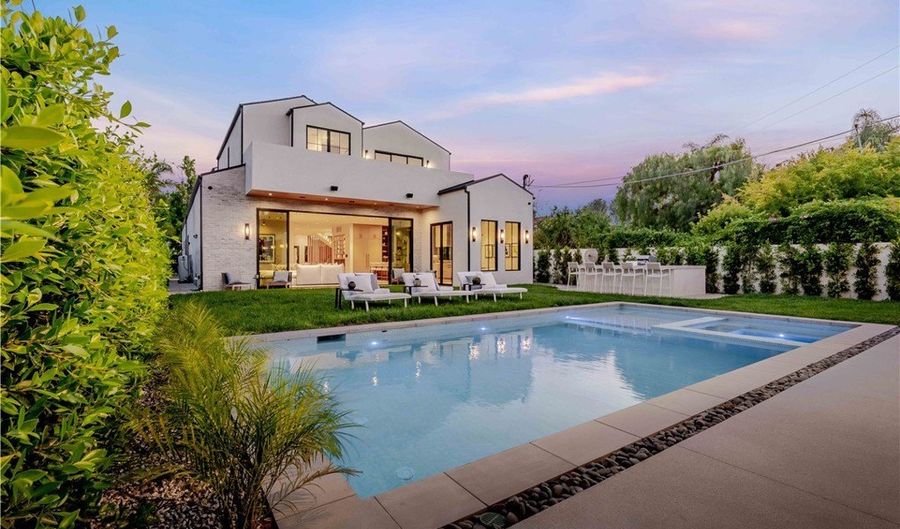 16711 Moorpark St, Encino, CA 91436 - 6 Beds, 7 Bath