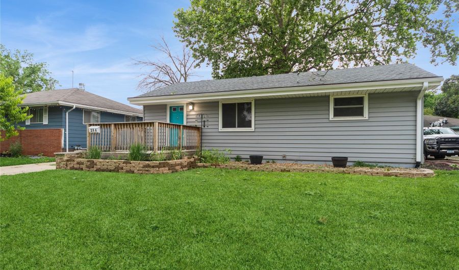 214 SW Scott St, Ankeny, IA 50023 - 2 Beds, 2 Bath