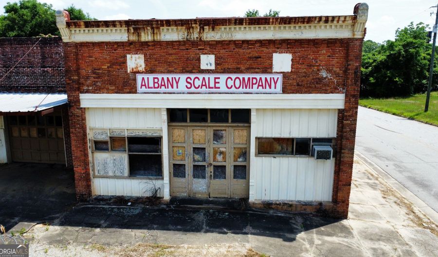 200 E Broad, Albany, GA 31705 - 0 Beds, 0 Bath
