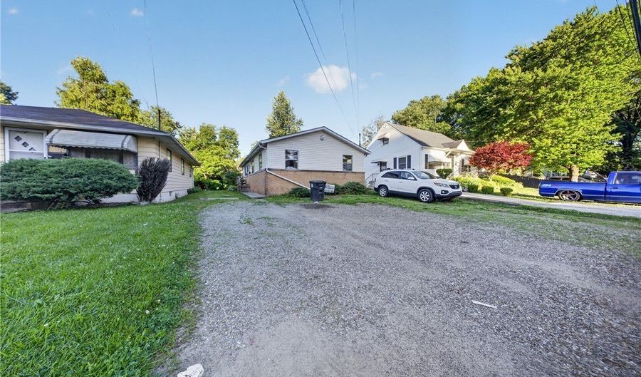 1095 Saint Michaels Ave, Akron, OH 44320 - 2 Beds, 1 Bath