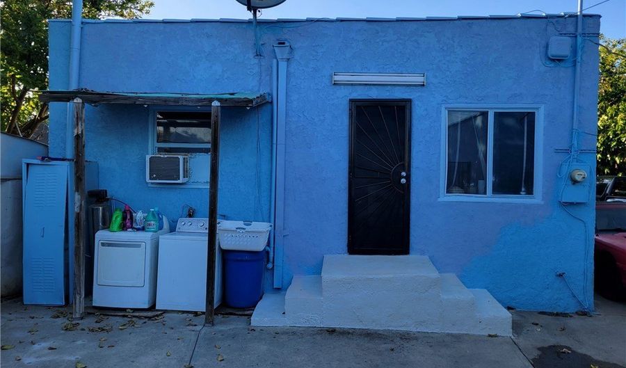 2112 E Lucien St, Compton, CA 90222 - 3 Beds, 2 Bath