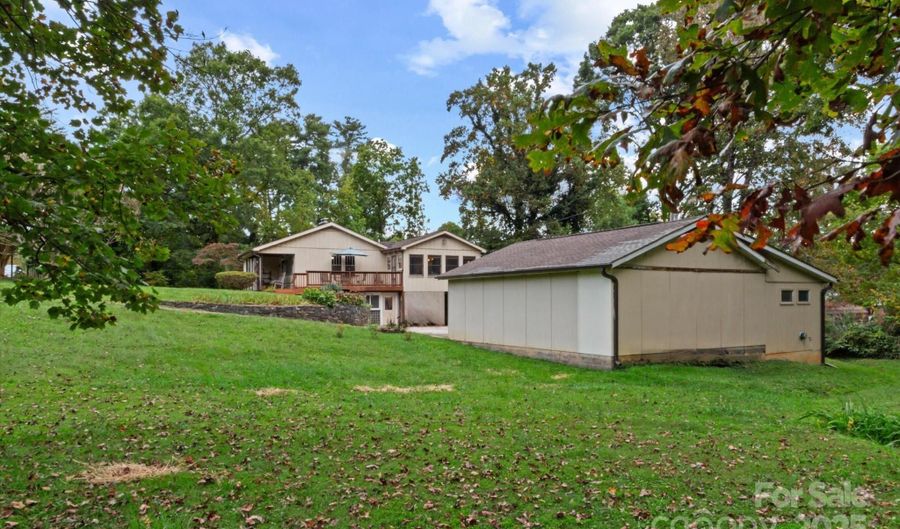 36 Mulberry Ct, Arden, NC 28704 - 2 Beds, 2 Bath