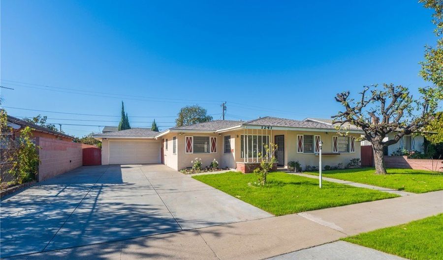 1241 S Walnut, Anaheim, CA 92802 - 3 Beds, 2 Bath
