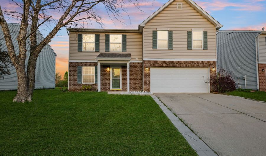 6915 Governors Pointe Blvd, Indianapolis, IN 46217 - 3 Beds, 3 Bath