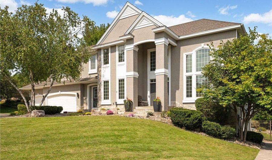 13877 Elkhart Rd, Apple Valley, MN 55124 - 5 Beds, 4 Bath