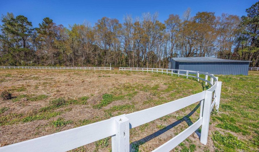 4233 Valley Forge Rd, Aynor, SC 29511 - 4 Beds, 2 Bath
