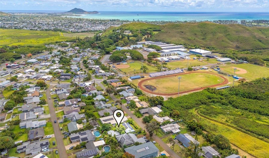 1254 Ulupii St, Kailua, HI 96734 - 3 Beds, 2 Bath