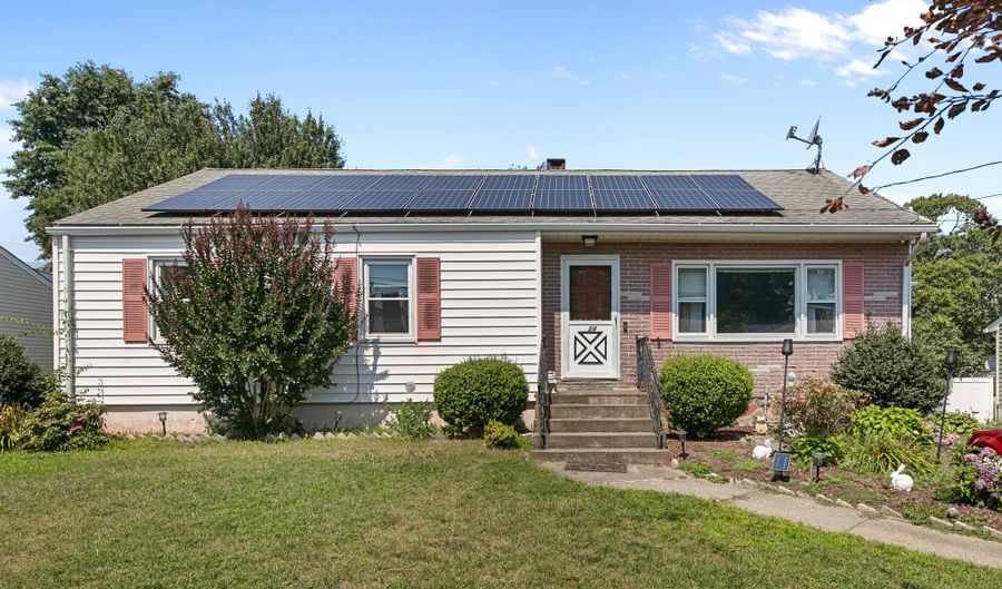 24 N Coe Ln, Ansonia, CT 06401 - 3 Beds, 2 Bath