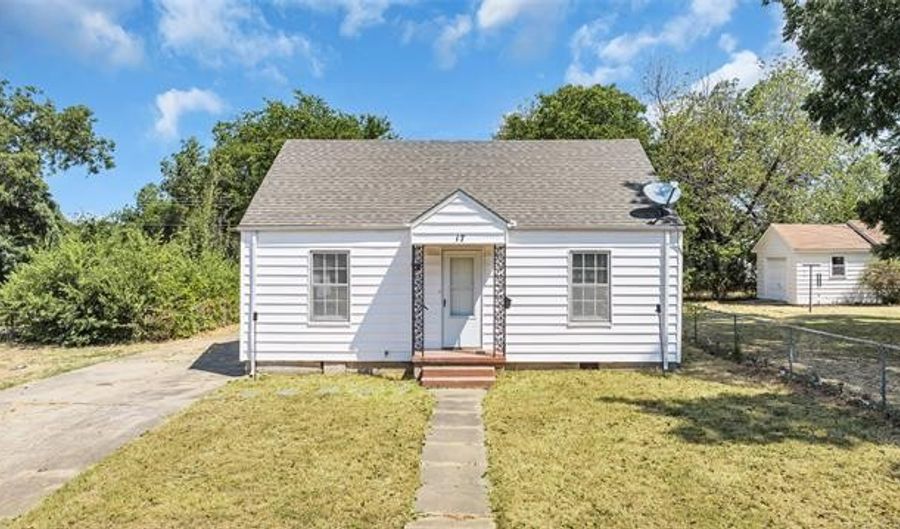 17 8th Ave NW, Ardmore, OK 73401 - 2 Beds, 1 Bath