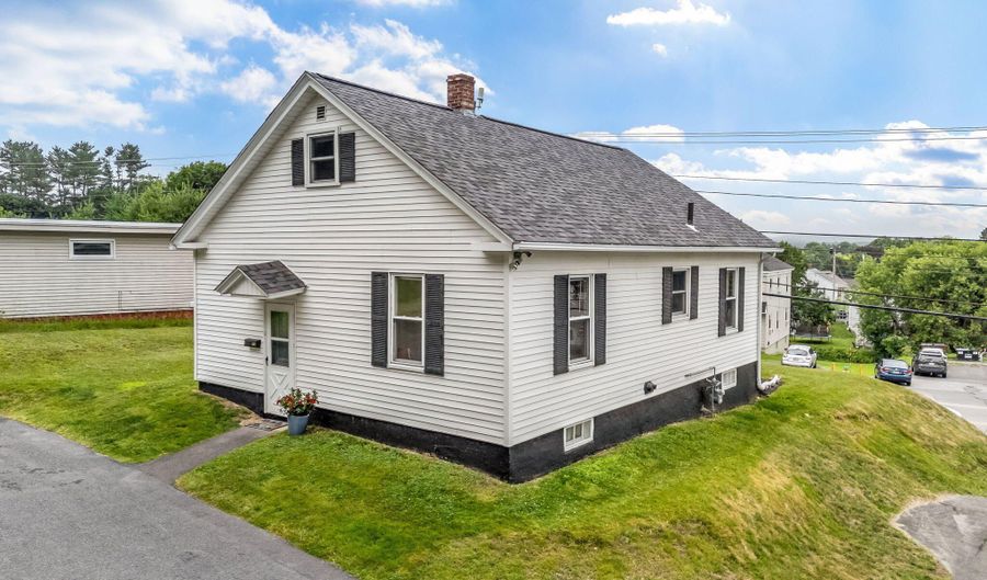 233 Northern Ave, Augusta, ME 04330 - 2 Beds, 1 Bath