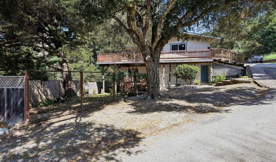 601 Burns Ave, Aptos, CA 95003 - 4 Beds, 2 Bath