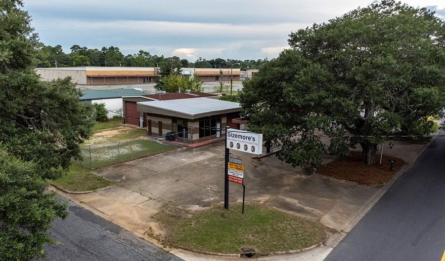 1400 W Broad Ave, Albany, GA 31701 - 0 Beds, 0 Bath