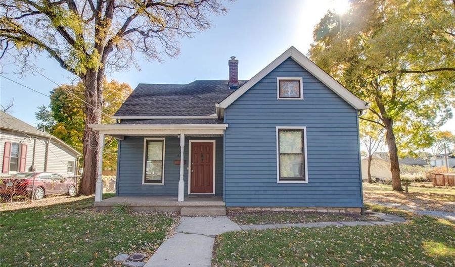 815 Hawley Ave, Alton, IL 62002 - 2 Beds, 2 Bath