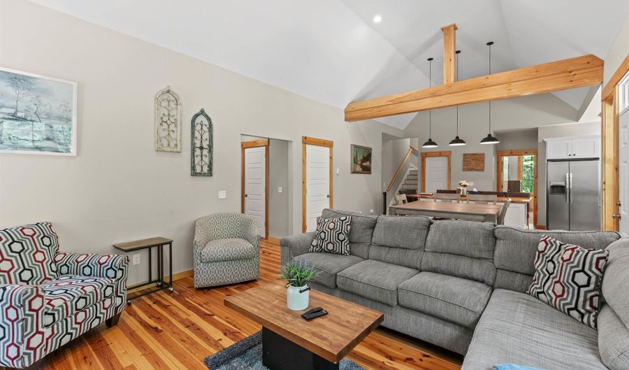 45 Washington Ave, Bartlett, NH 03812 - 3 Beds, 3 Bath