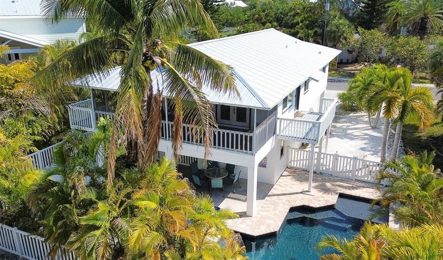 123 HAMMOCK Rd, Anna Maria, FL 34216 - 3 Beds, 2 Bath