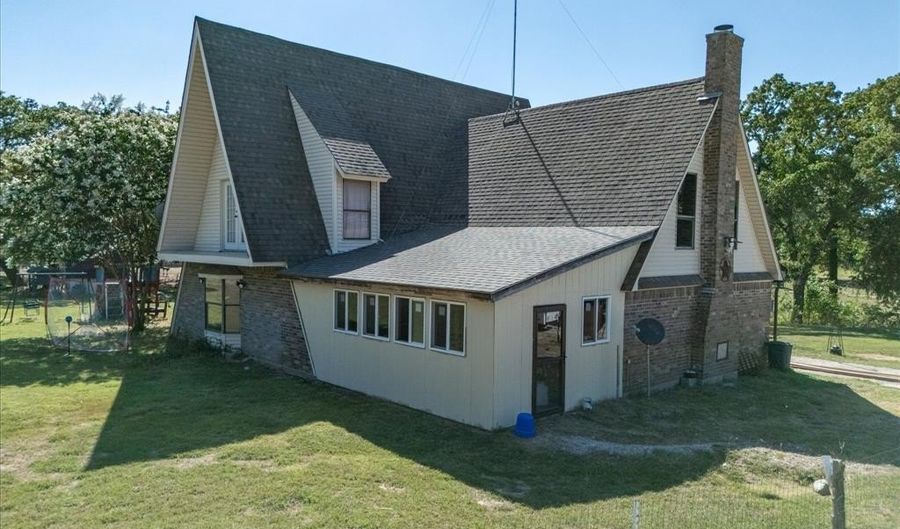 1276 County Road 1480, Alvord, TX 76225 - 3 Beds, 2 Bath