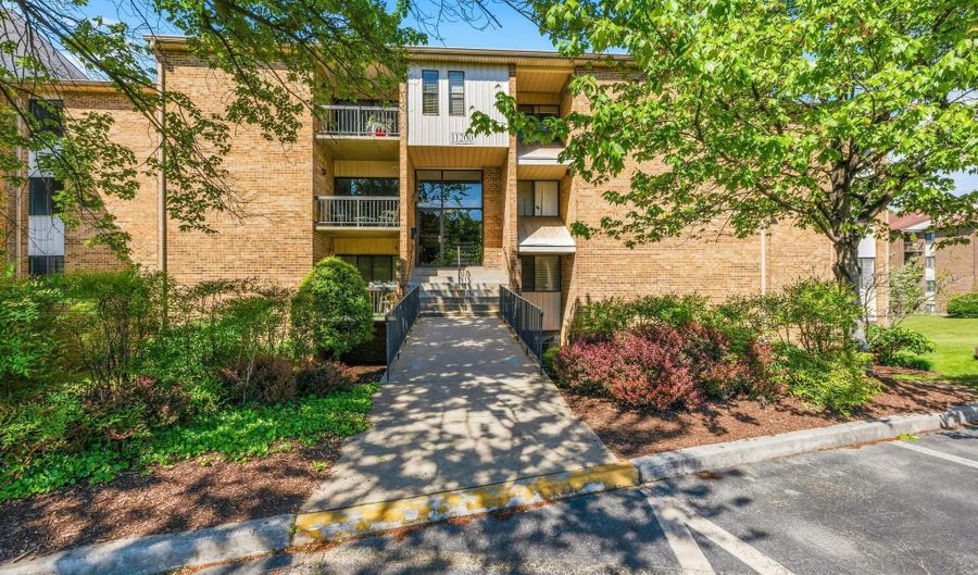 11200 CHERRY HILL Rd 52, Beltsville, MD 20705 - 2 Beds, 2 Bath