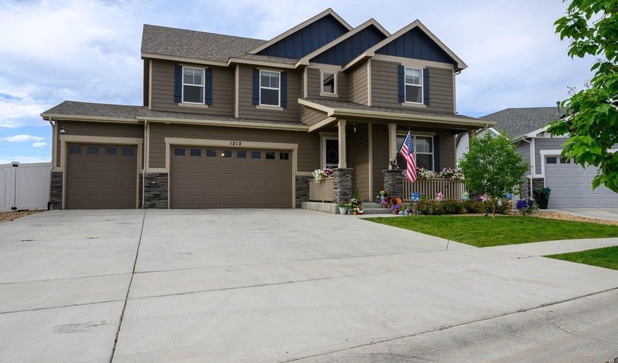 1212 Tipton St, Berthoud, CO 80513 - 4 Beds, 3 Bath