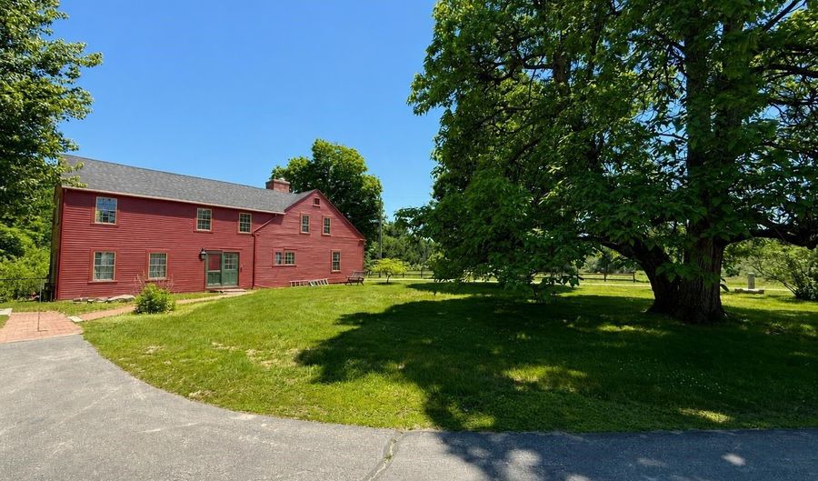 1 Smith Ln, Amherst, NH 03031 - 4 Beds, 4 Bath