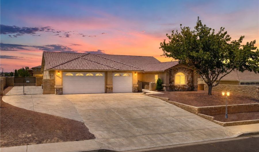 12922 Lompoc, Apple Valley, CA 92308 - 4 Beds, 3 Bath