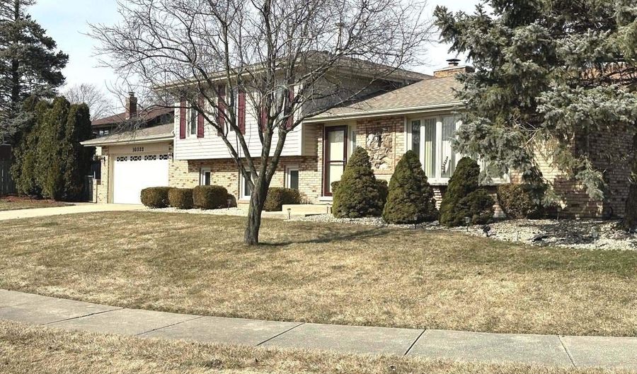 16032 90th Ave, Orland Hills, IL 60487 - 2 Beds, 2 Bath