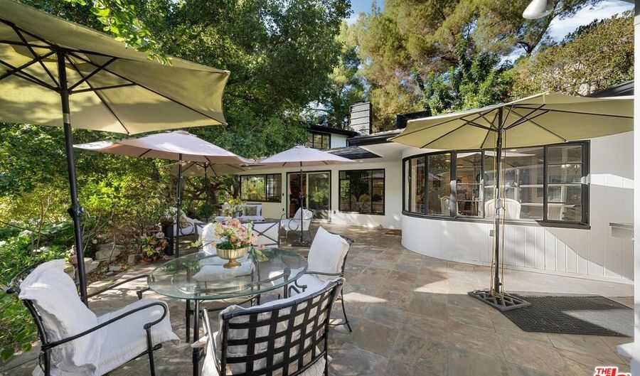 1581 Clear View Dr, Beverly Hills, CA 90210 - 4 Beds, 4 Bath
