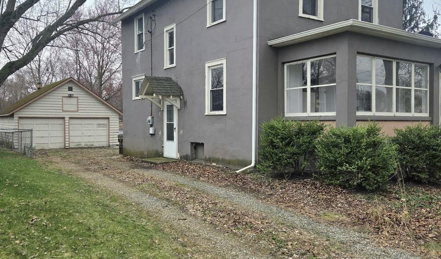 600 Fitch St, Albion, MI 49224 - 3 Beds, 1 Bath