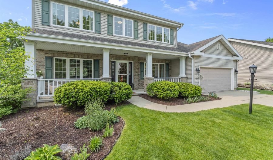 5713 Rosslare Ln, Fitchburg, WI 53711 - 5 Beds, 4 Bath
