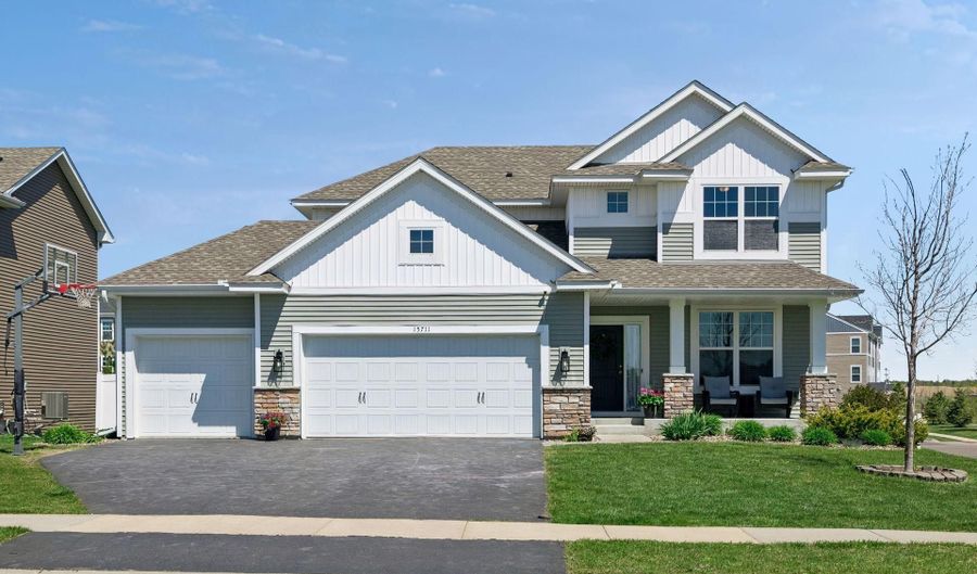 15711 Fair Hill Way, Apple Valley, MN 55124 - 5 Beds, 4 Bath