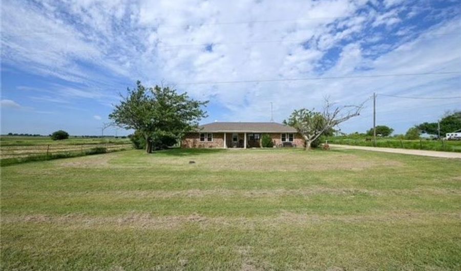 465 Heritage Pkwy, Axtell, TX 76624 - 4 Beds, 2 Bath
