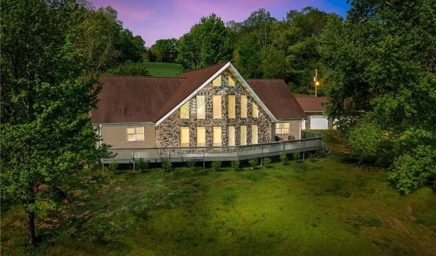 324 Hagee Rd, Anderson, MO 64831 - 5 Beds, 4 Bath