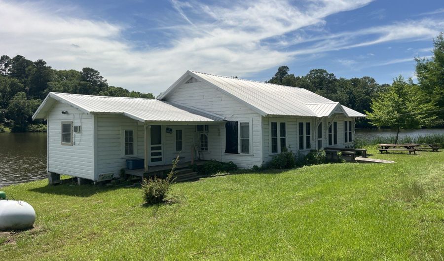 130 Private Road 8232, Annona, TX 75550 - 1 Beds, 1 Bath