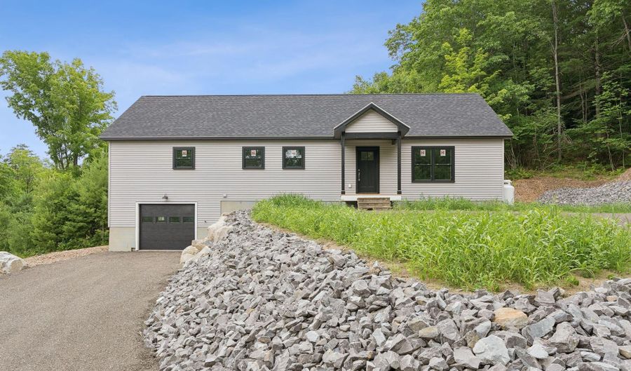 127 Bond Brook Rd, Augusta, ME 04330 - 3 Beds, 2 Bath