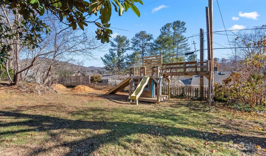 123 Westwood Rd, Asheville, NC 28804 - 3 Beds, 3 Bath