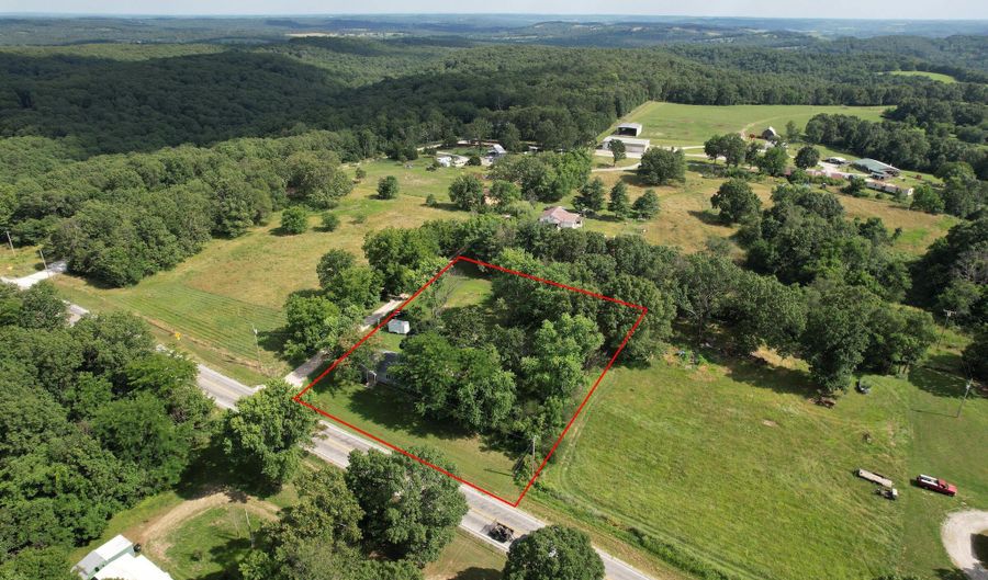 5103 Private Rd 1194, Aurora, MO 65605 - 3 Beds, 2 Bath