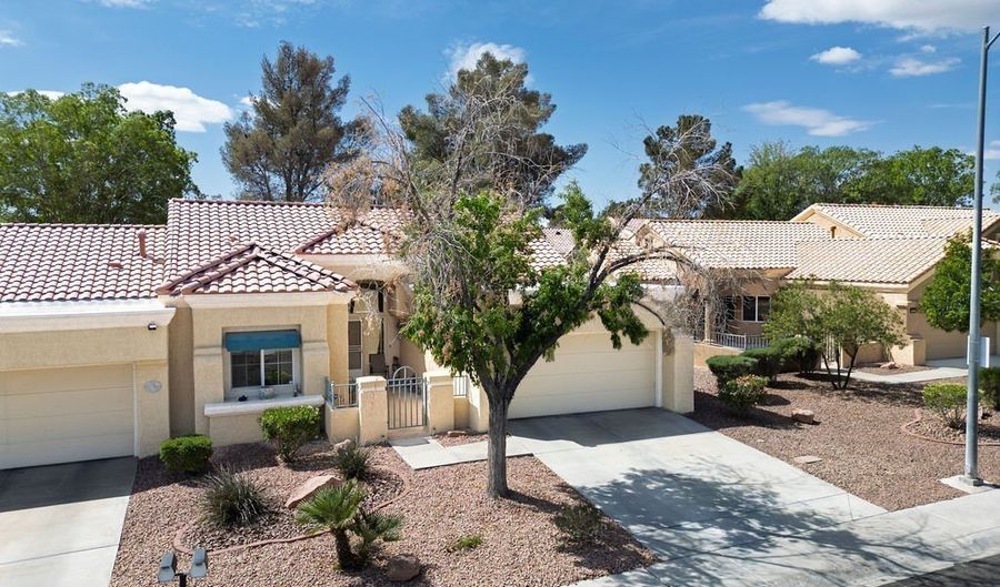 8929 Marble Dr, Las Vegas, NV 89134 - 2 Beds, 2 Bath