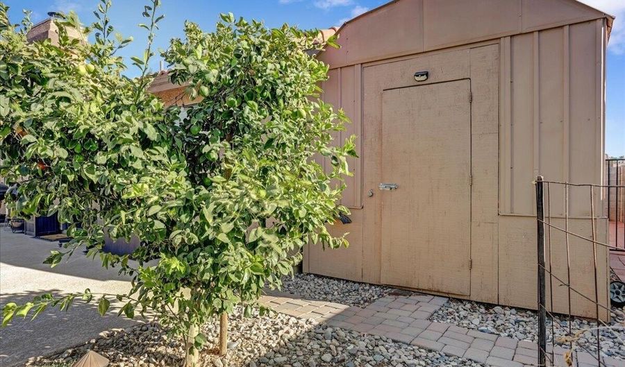 1660 E WHITTEN St, Chandler, AZ 85225 - 3 Beds, 2 Bath