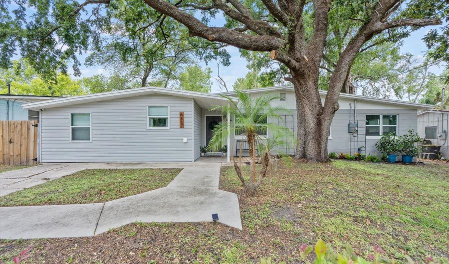 6837 TOM THUMB Dr, Jacksonville, FL 32210 - 4 Beds, 2 Bath