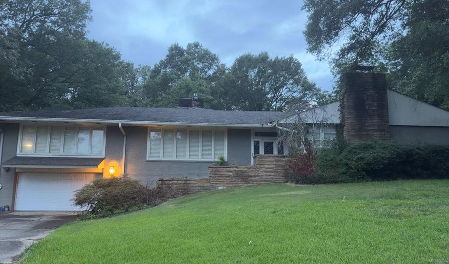 219 N. Pontotoc, Bruce, MS 38915 - 4 Beds, 4 Bath