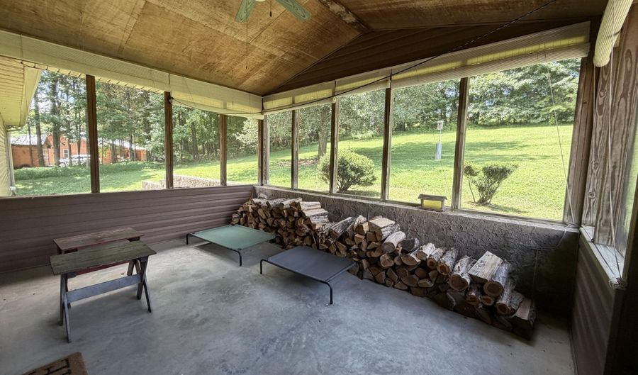 215 Back Nine Dr, Baneberry, TN 37890 - 3 Beds, 3 Bath