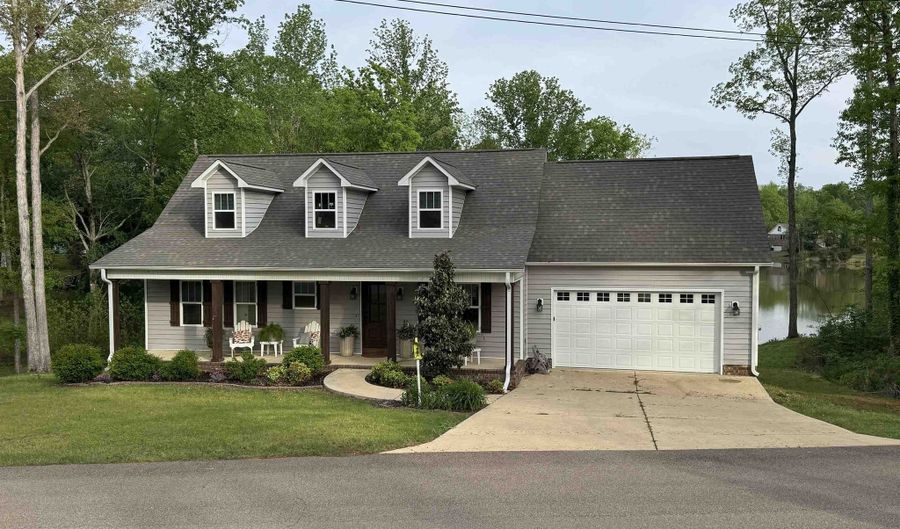 127 SYCAMORE, Adamsville, TN 38310 - 3 Beds, 3 Bath