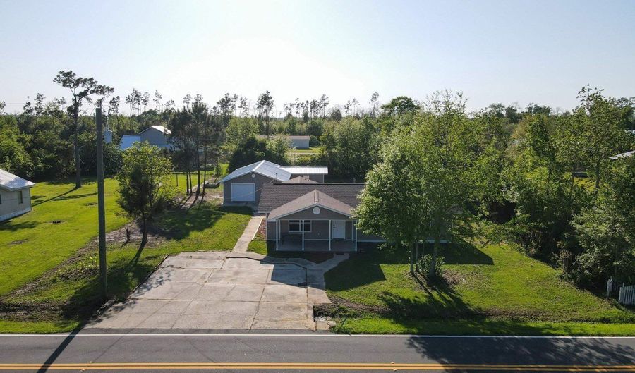 25304 NE Fuqua Cir, Altha, FL 32421 - 3 Beds, 2 Bath