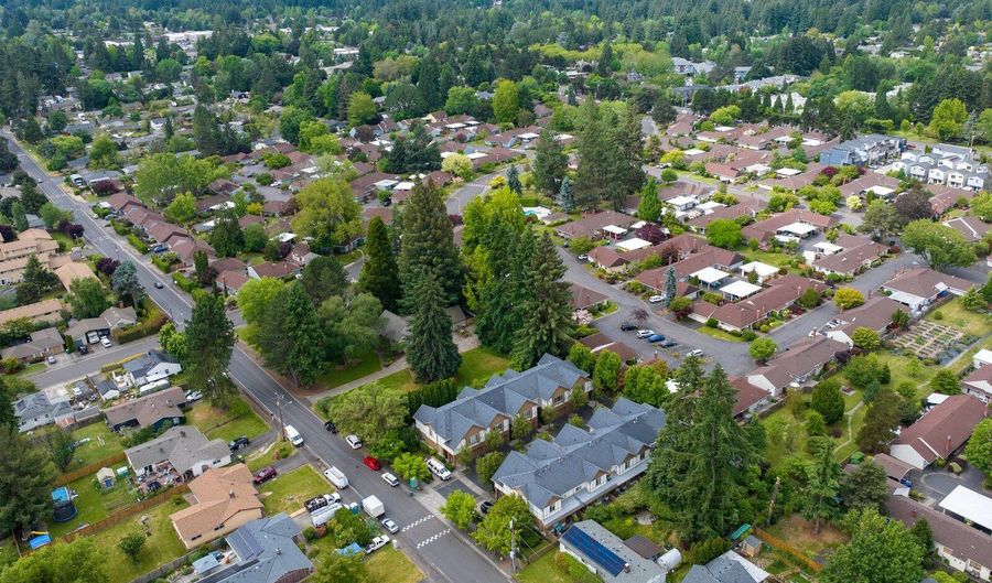 4949 SW 141ST Ave, Beaverton, OR 97005 - 3 Beds, 3 Bath
