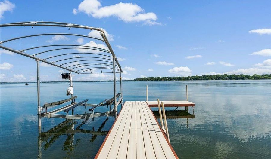 2503 S Le Homme Dieu Dr NE, Alexandria, MN 56308 - 4 Beds, 2 Bath