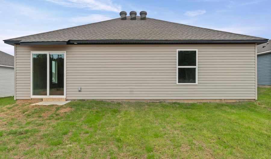 8057 Chesapeake Trl, Bauxite, AR 72011 - 4 Beds, 2 Bath